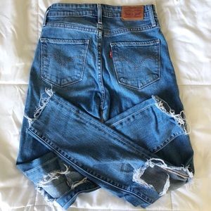 721 Levi cropped jeans